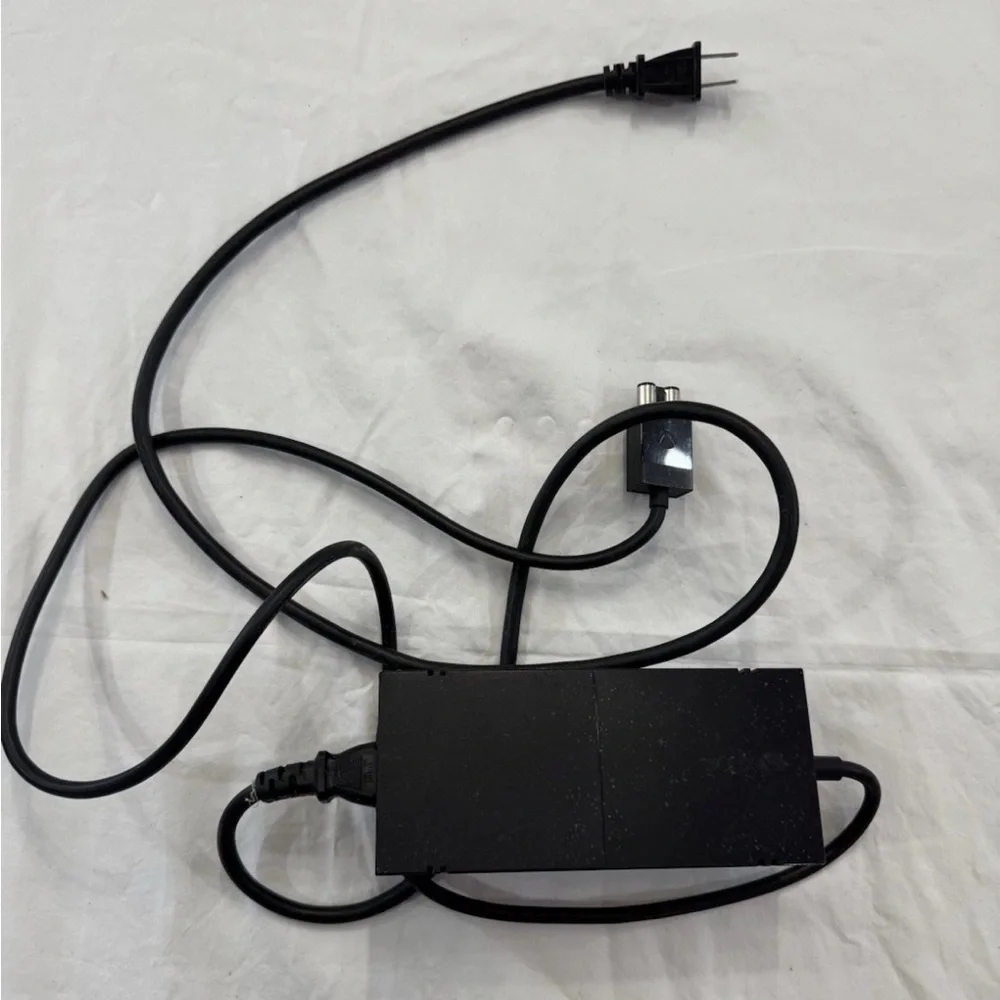 Compatible Replacement Power Charger Adapter 200-240V Xbox‎ One Untested